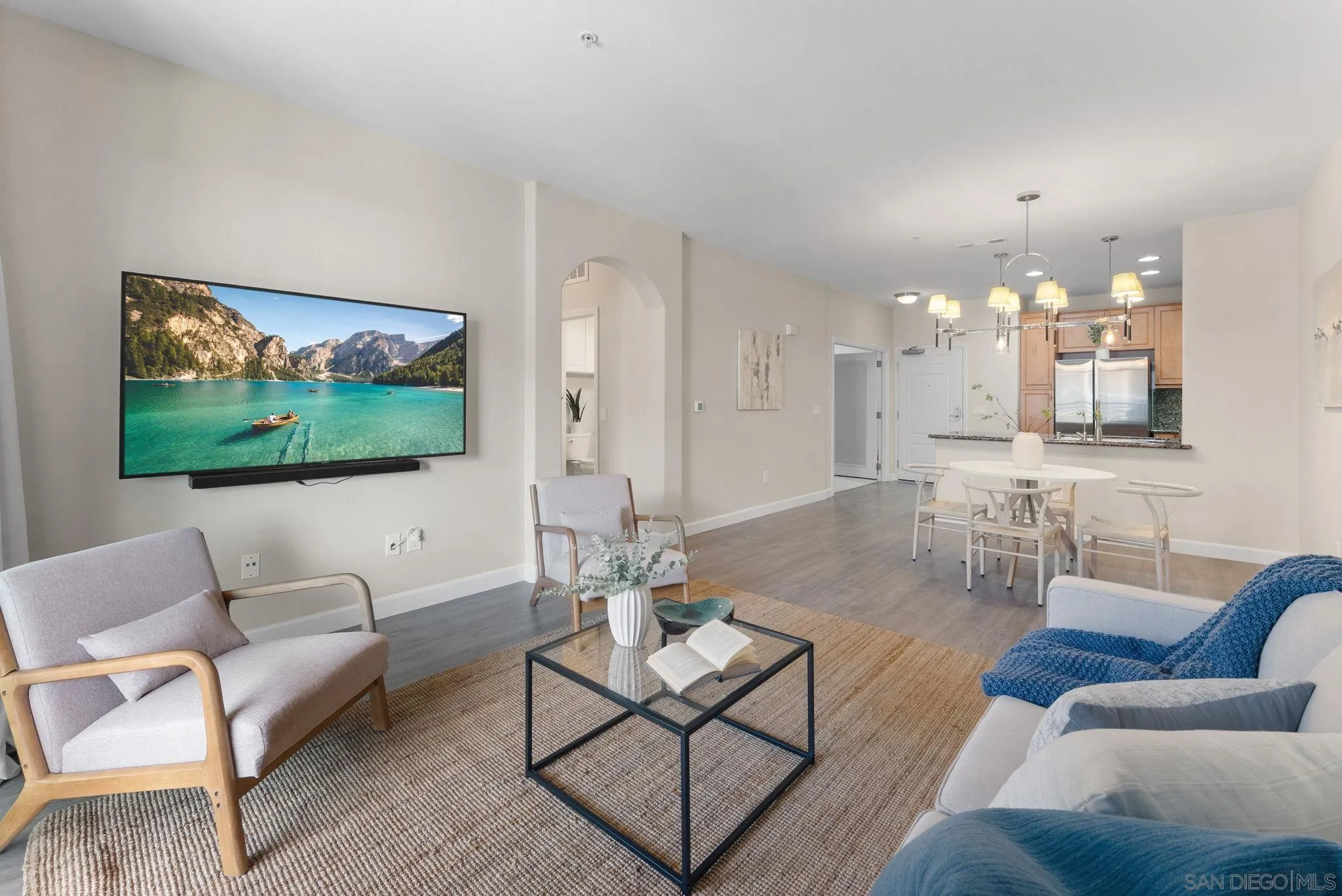 Photo #8: 260012549 Listing: Photo #8