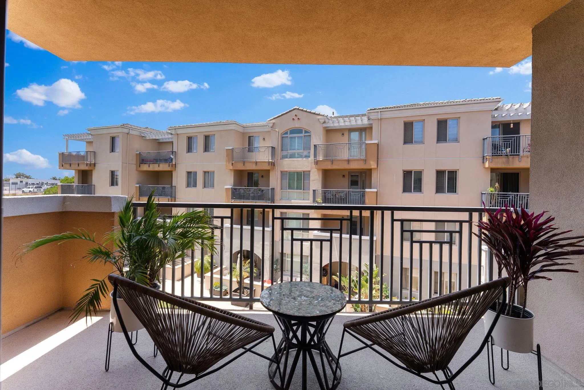 https://cdn.realtyfeed.com/cdn/127/260012549/fdc8bddcbc374cdc0723b68b662ada2c.webp
