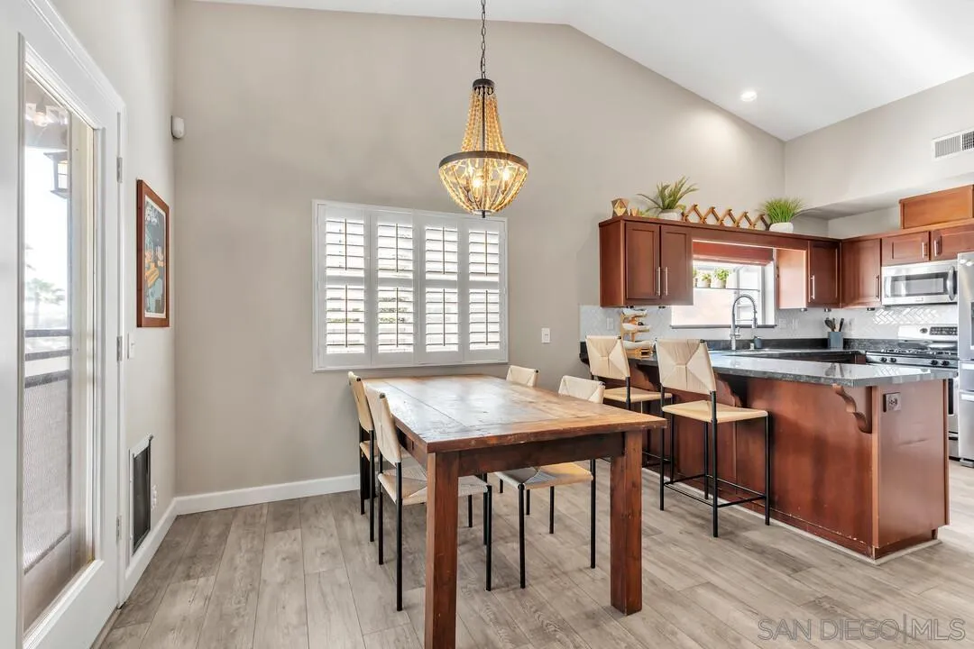 https://cdn.realtyfeed.com/cdn/127/260012550/ad7288c37a8e89dc1328cac5ec509a28.webp