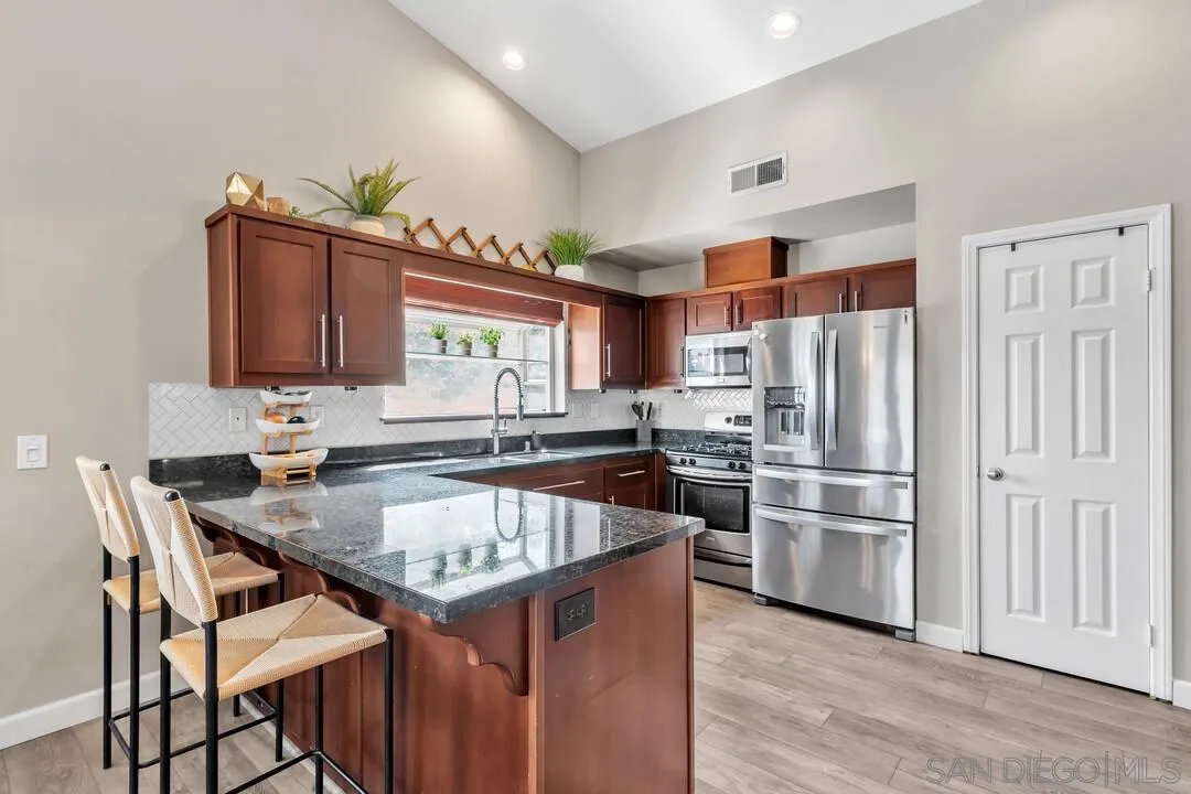 https://cdn.realtyfeed.com/cdn/127/260012550/f1414d4f5cce50a1070b30c6de3c39d2.webp