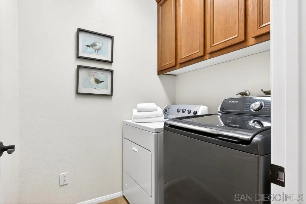https://cdn.realtyfeed.com/cdn/127/260012551/21c38a50685d5cd2e65340fe5663c2b4.webp