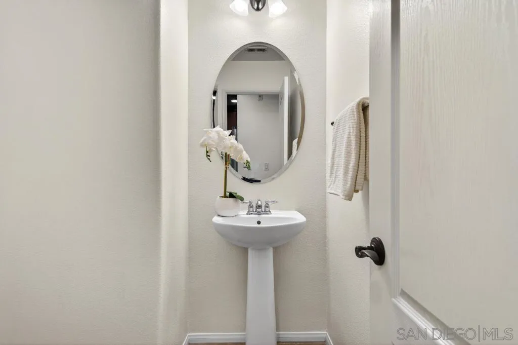https://cdn.realtyfeed.com/cdn/127/260012551/7c035c058237de7cfbddd4bedba16de1.webp