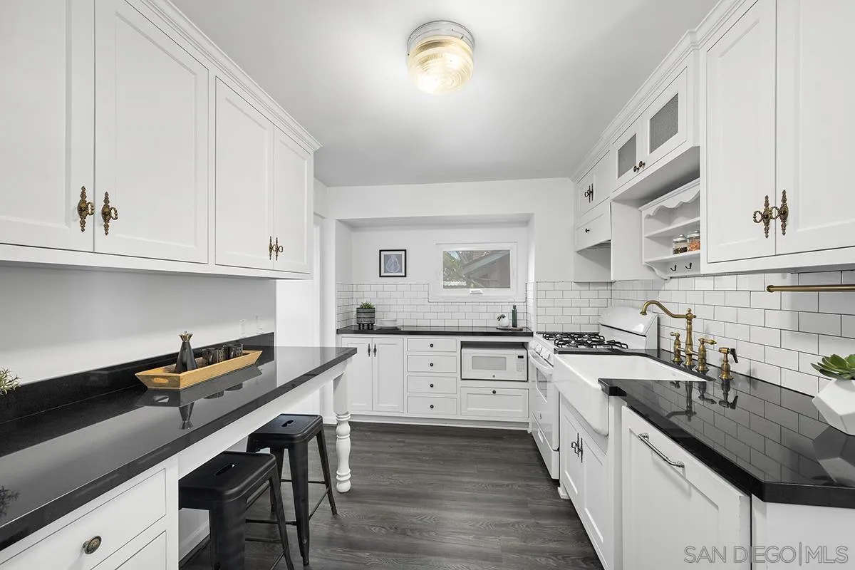 https://cdn.realtyfeed.com/cdn/127/260012553/3d8e551f8abfe5b40f416faa83c9ccb9.webp