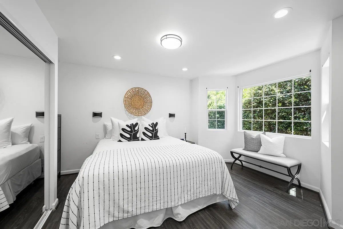 https://cdn.realtyfeed.com/cdn/127/260012553/63e0fe11d90d980fc76a856de20d07ad.webp