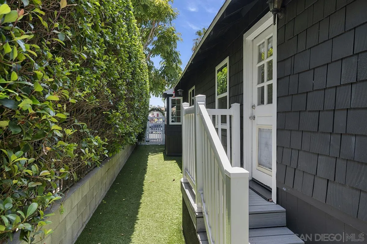 https://cdn.realtyfeed.com/cdn/127/260012553/773d7164501583accb4d54d91c95f692.webp