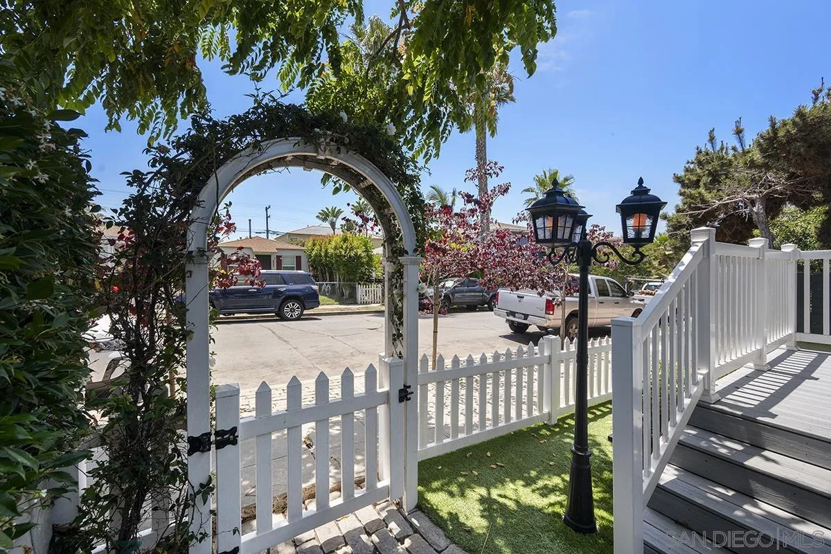 https://cdn.realtyfeed.com/cdn/127/260012553/ec5091b533c902daa8f21b95d7e5a741.webp