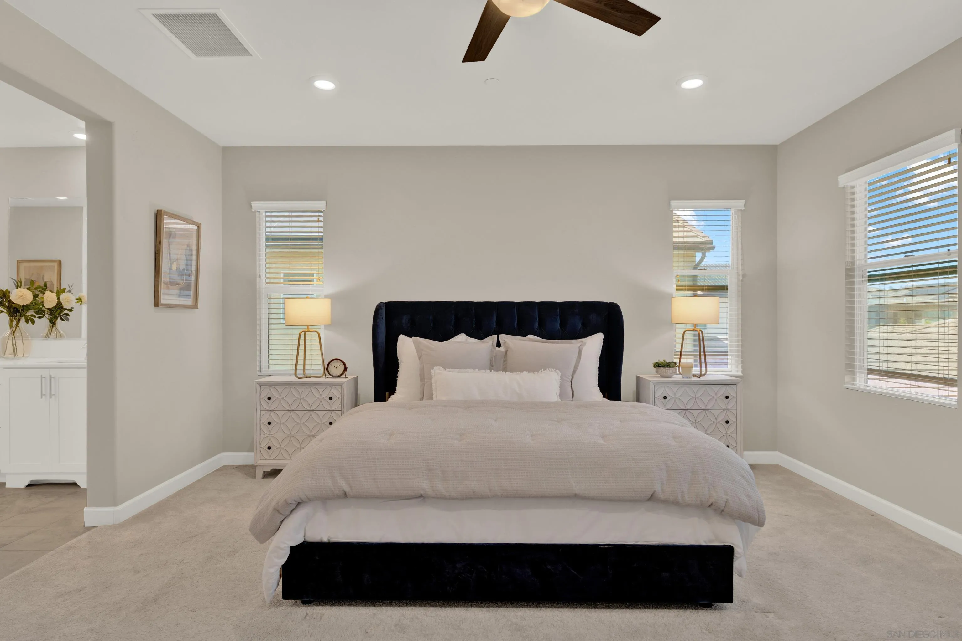 https://cdn.realtyfeed.com/cdn/127/260012554/2b992482d9a90bd08397f705ae98dcf8.webp