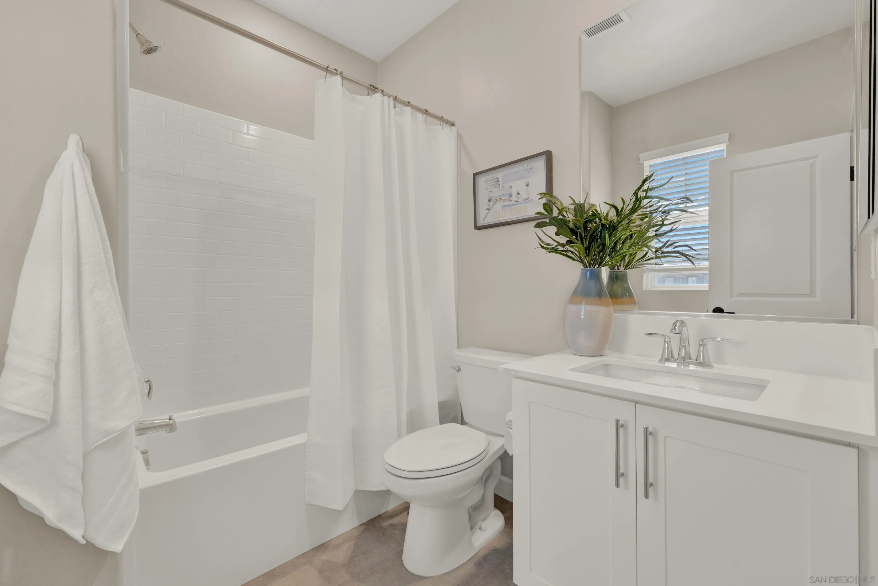 https://cdn.realtyfeed.com/cdn/127/260012554/51a7d4bcf7dd65d62d9a093e9d0fa296.webp