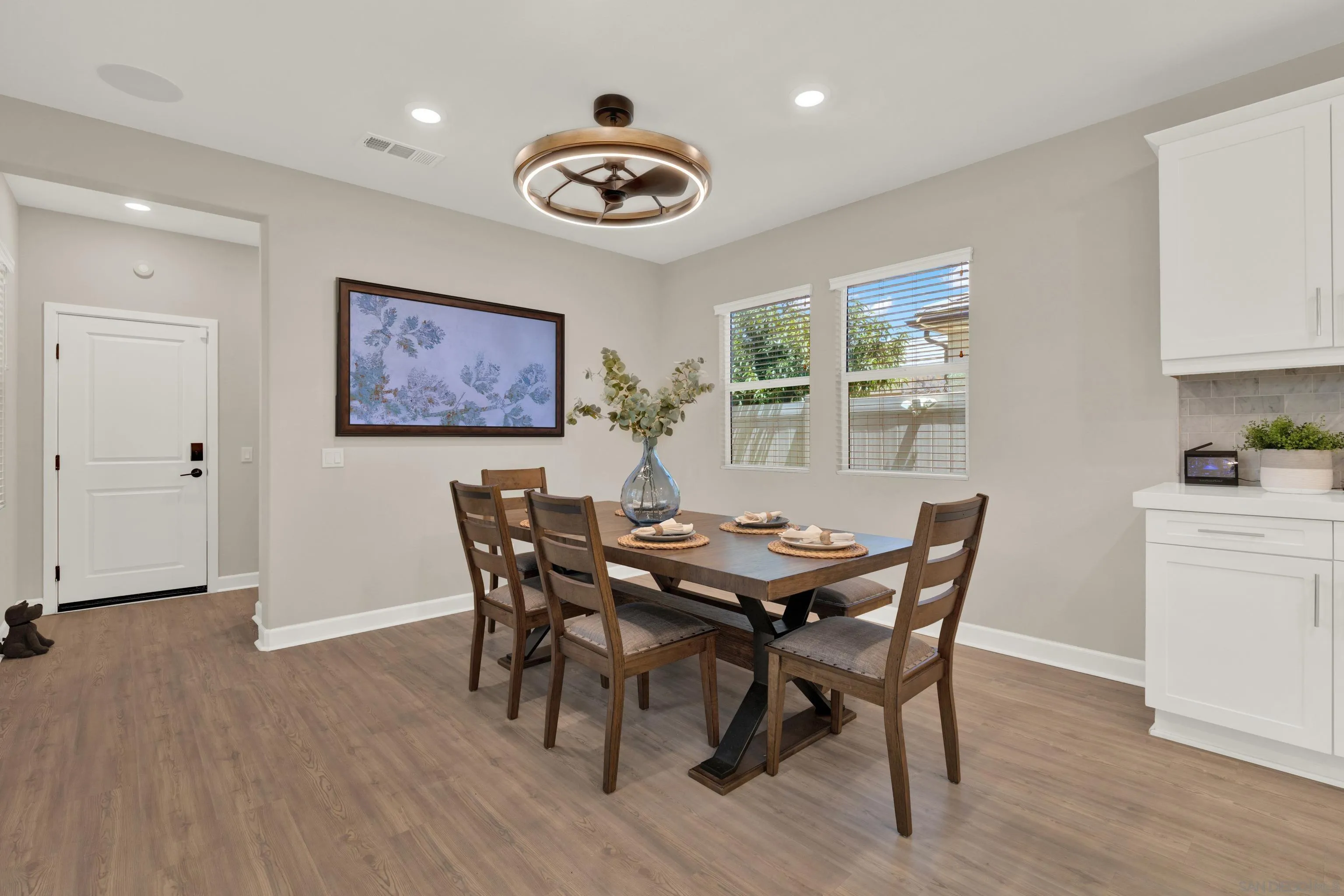 https://cdn.realtyfeed.com/cdn/127/260012554/60f57271f754dea403defa74efdd337f.webp