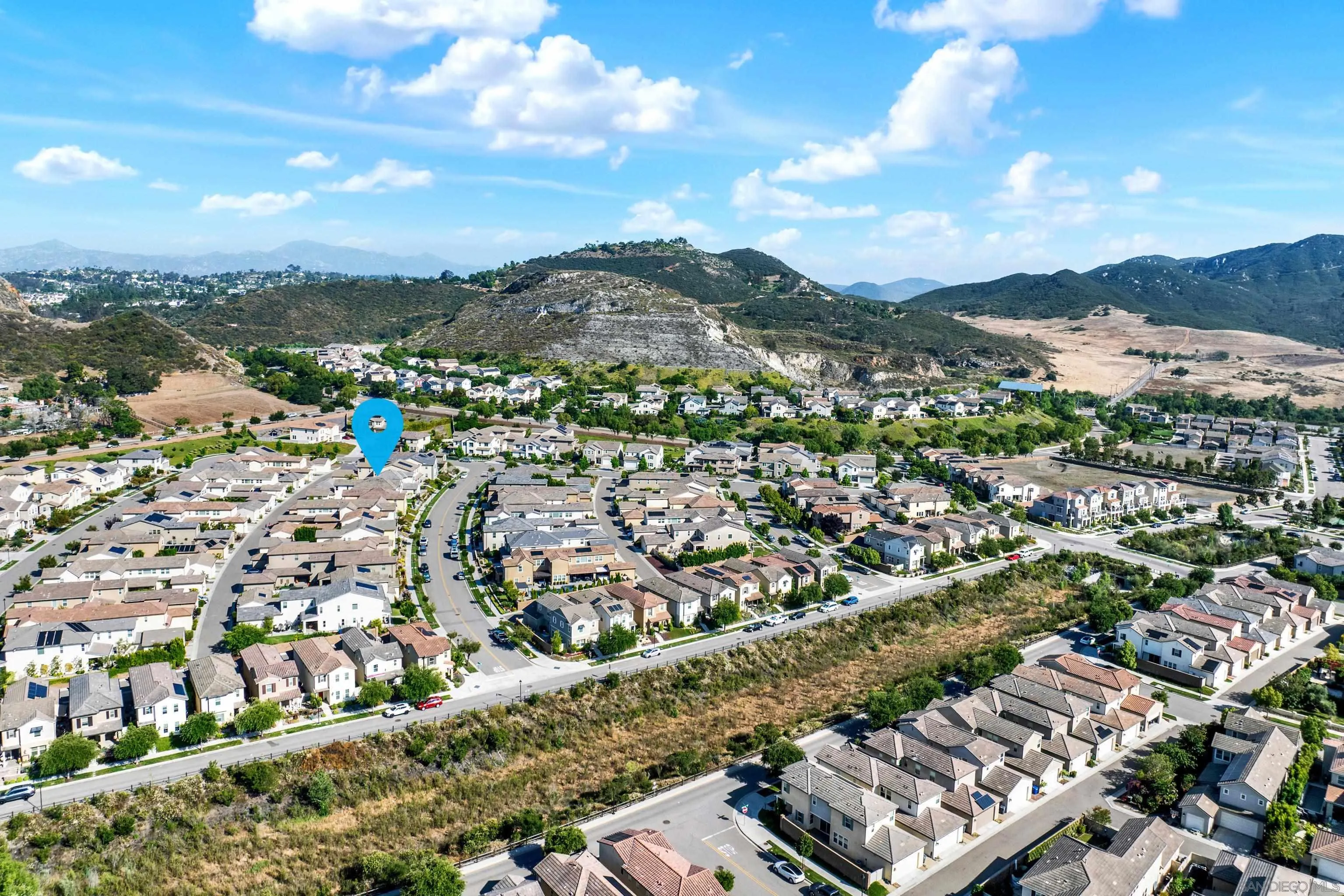 https://cdn.realtyfeed.com/cdn/127/260012554/70ef044dd6dda5c028d2f768c6447308.webp