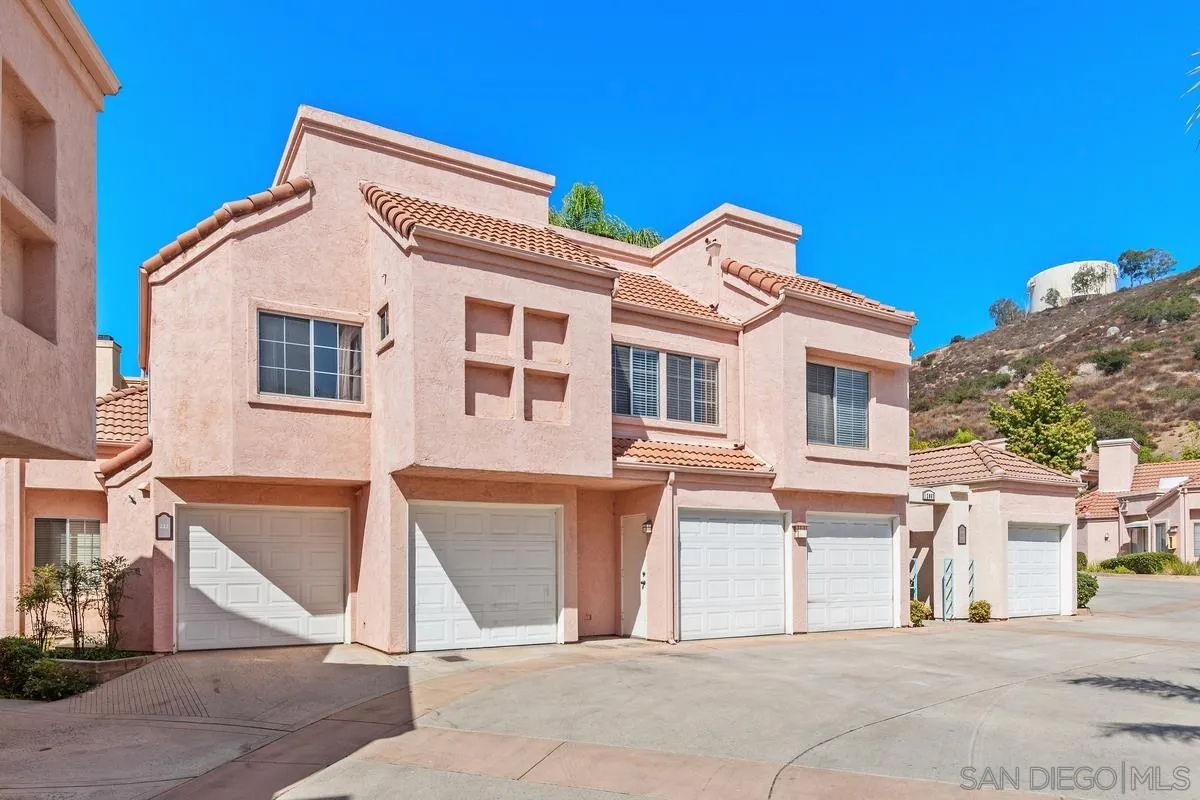 Photo #3: 260012559 Listing: Photo #3