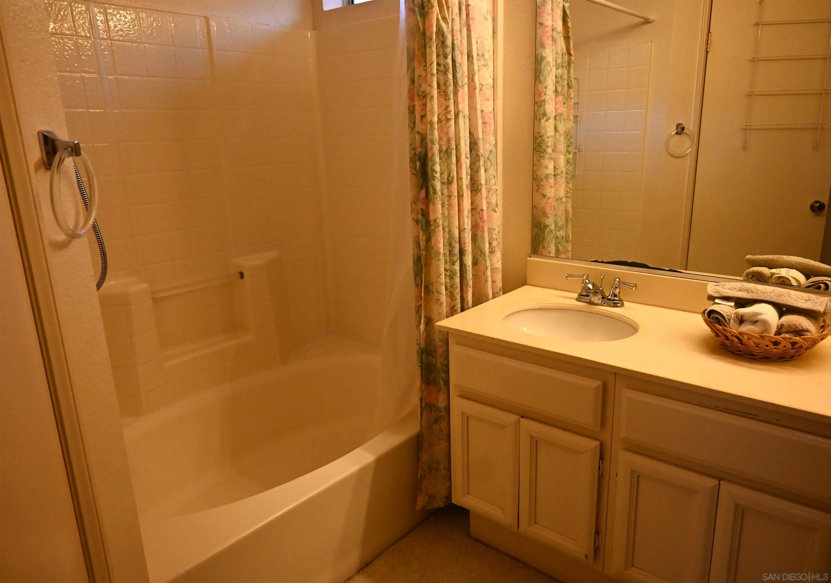 Photo #41: 260012563 Listing: Photo #41