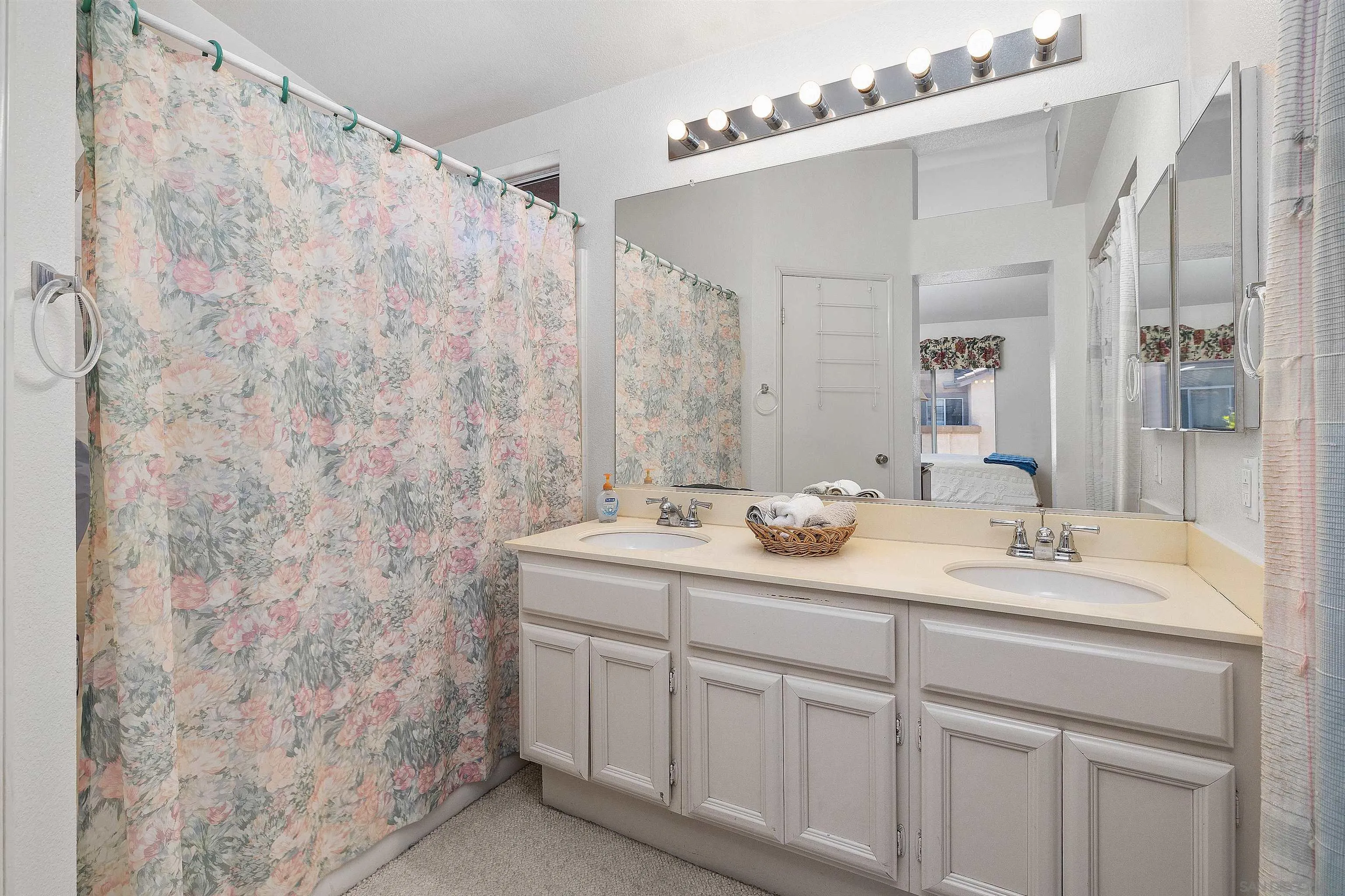 Photo #28: 260012563 Listing: Photo #28