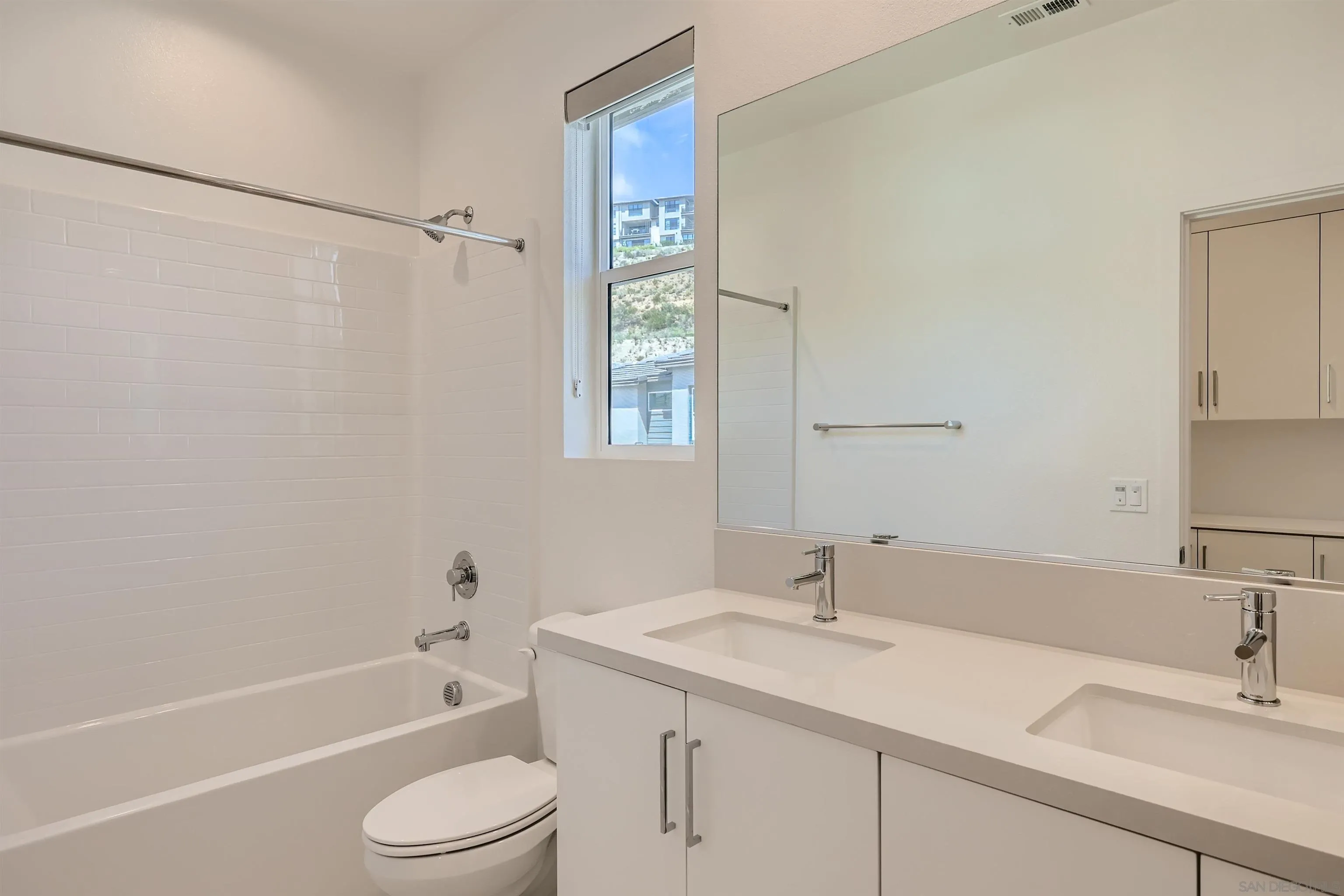 Photo #13: 260012567 Listing: Photo #13