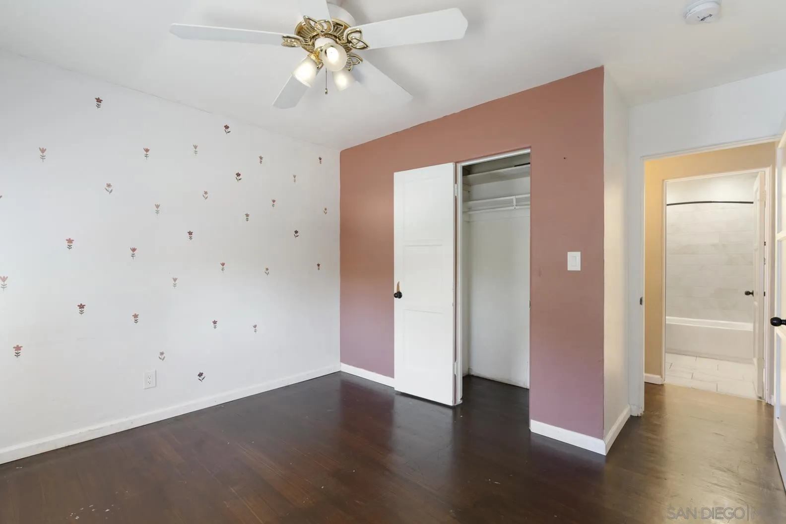 https://cdn.realtyfeed.com/cdn/127/260012568/2a22e1ff911b7ceb4ad1a183bb416439.webp