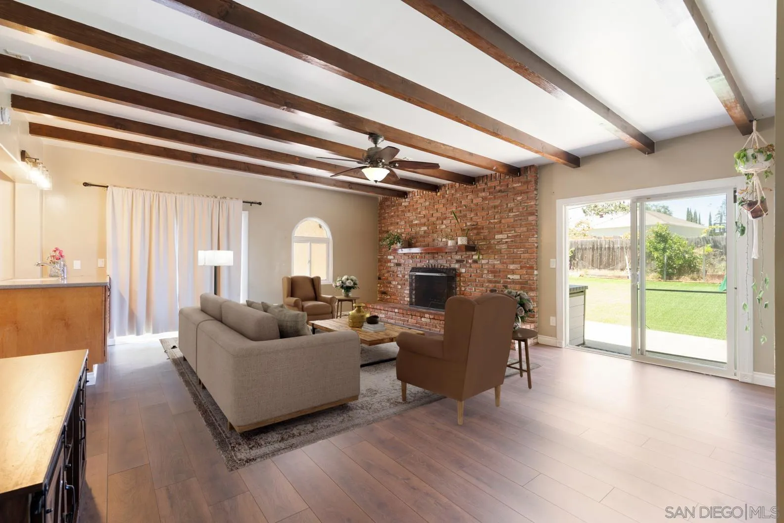 https://cdn.realtyfeed.com/cdn/127/260012568/6c0cb297a1ea412d3cb7e641456840f4.webp