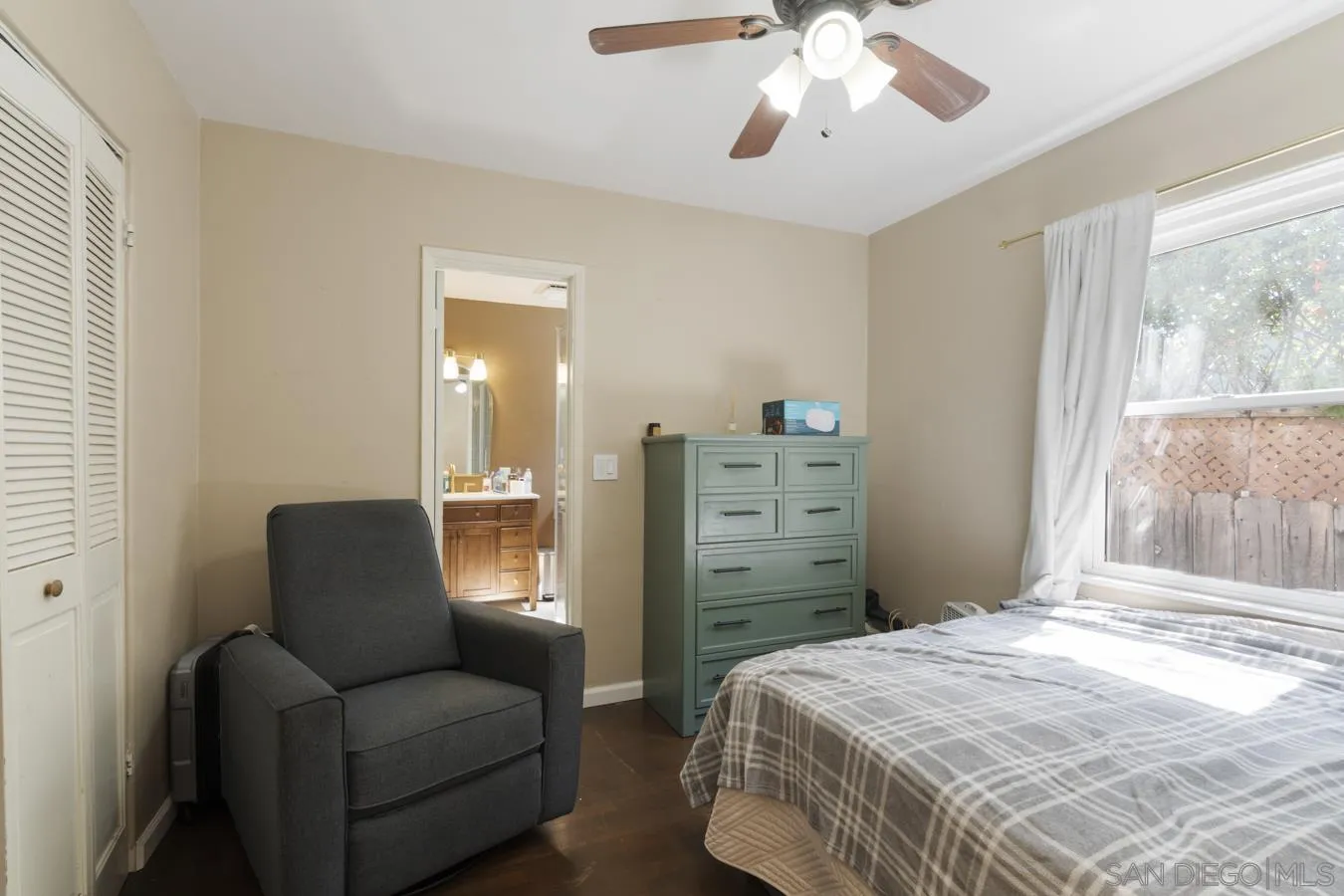 https://cdn.realtyfeed.com/cdn/127/260012568/756523a5a30e564307de9bddc9747134.webp