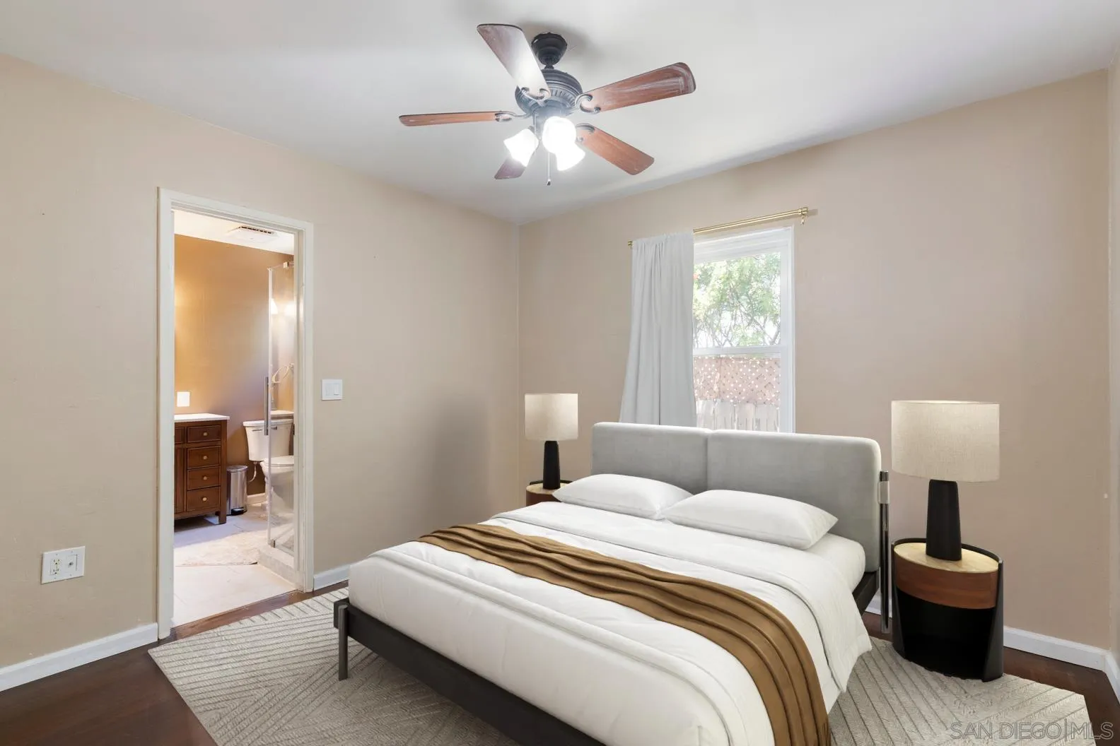 https://cdn.realtyfeed.com/cdn/127/260012568/7f9d930e01284ffb8dbfbaef7e9975e8.webp
