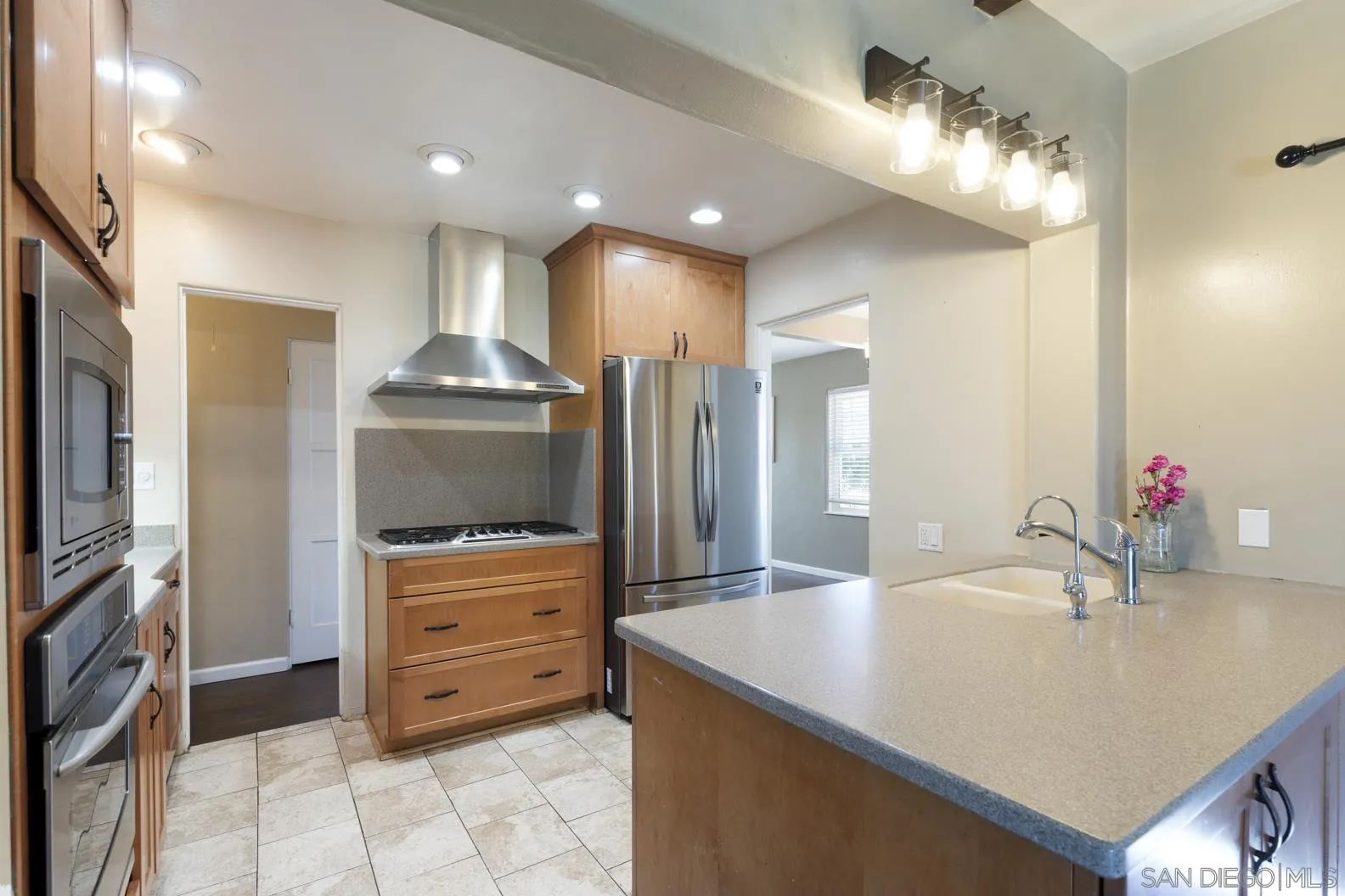 https://cdn.realtyfeed.com/cdn/127/260012568/920aa59c9b0957ddfbd61e9e178ddfbd.webp