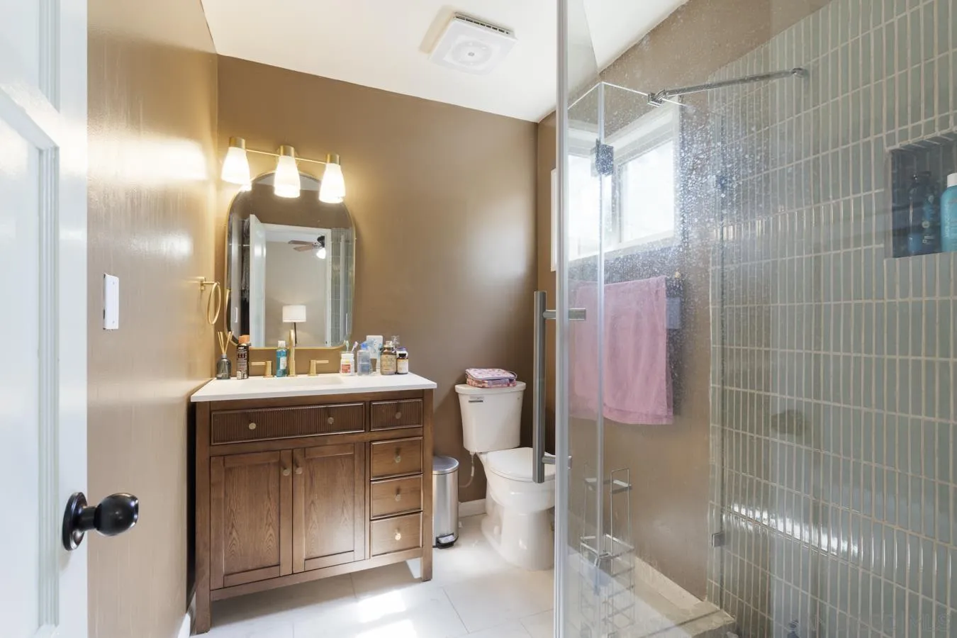 https://cdn.realtyfeed.com/cdn/127/260012568/bab5d0f1a6b05c31e4606afad70eebe1.webp