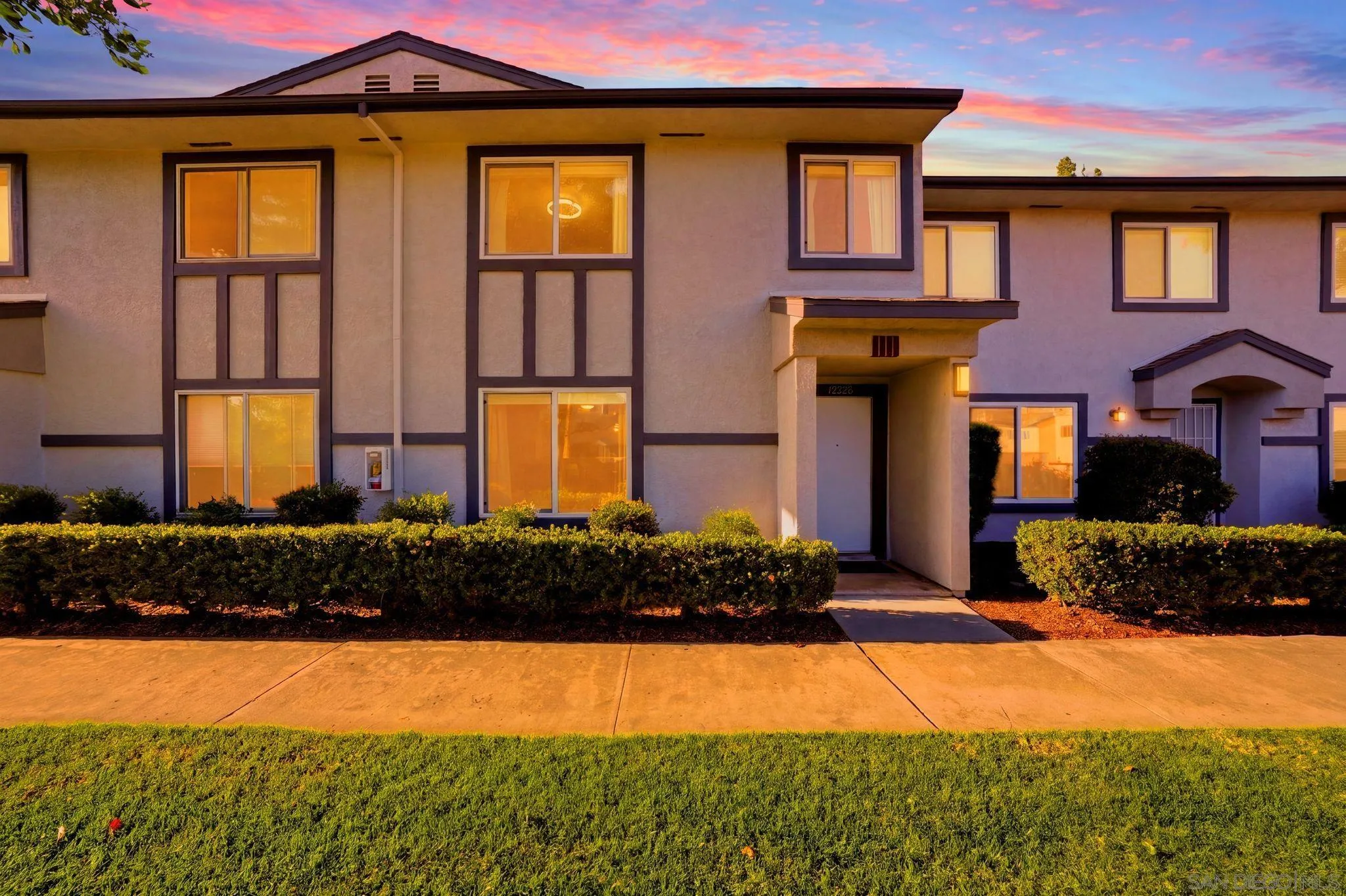 Santee, CA 92071
