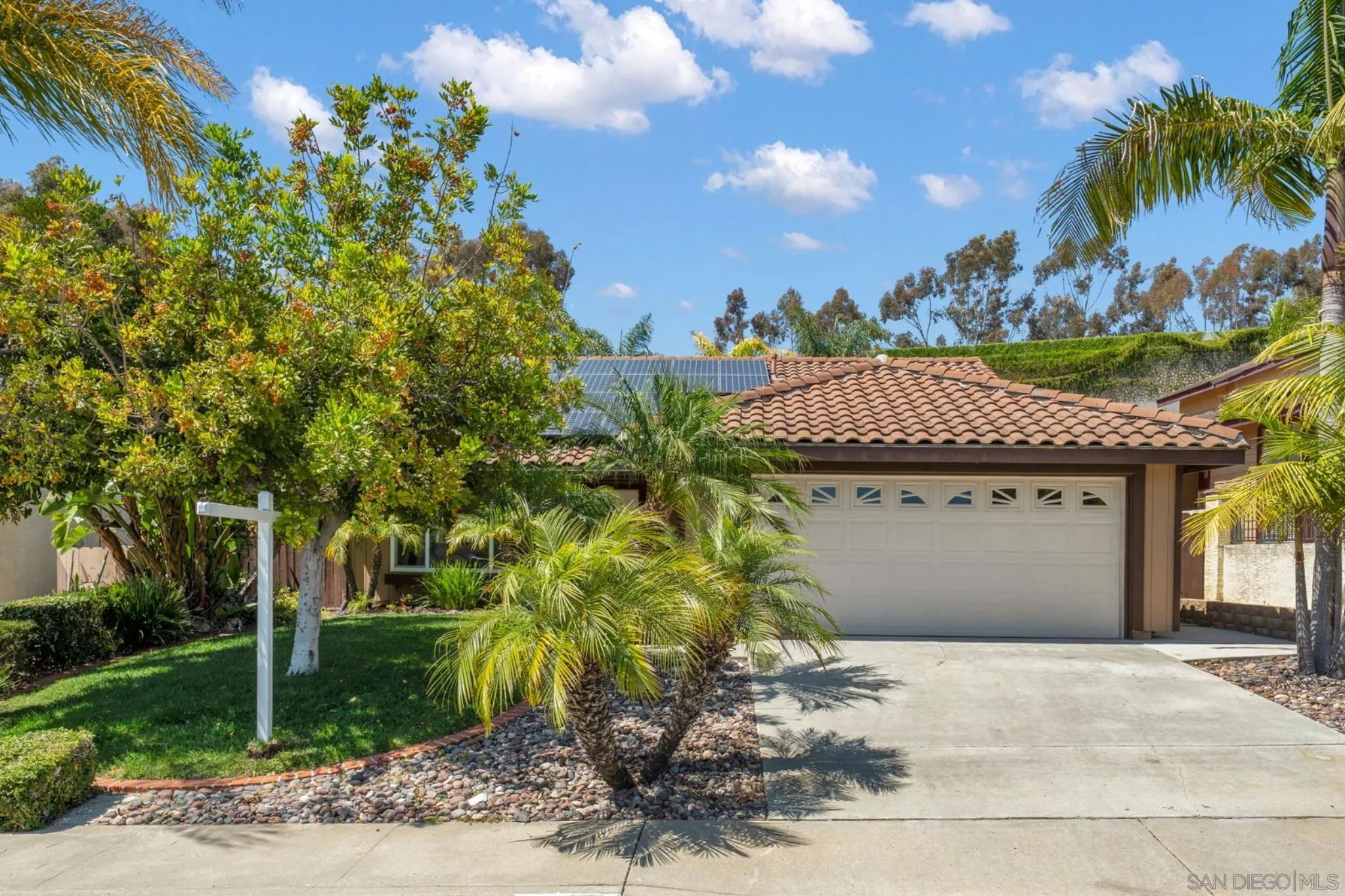 https://cdn.realtyfeed.com/cdn/127/260012571/9eb657e703cbf3ca22c2afc3ebc2dc47.webp