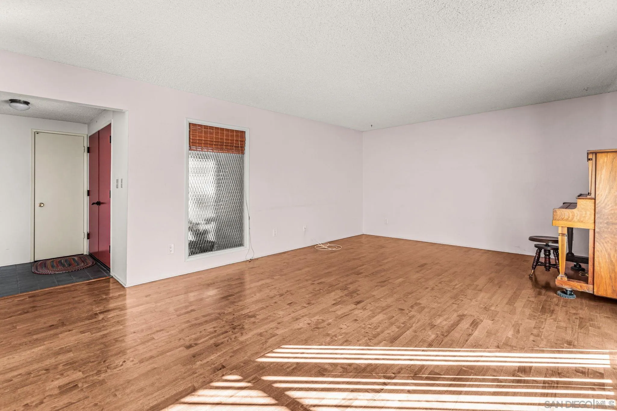 Photo #10: 260012572 Listing: Photo #10