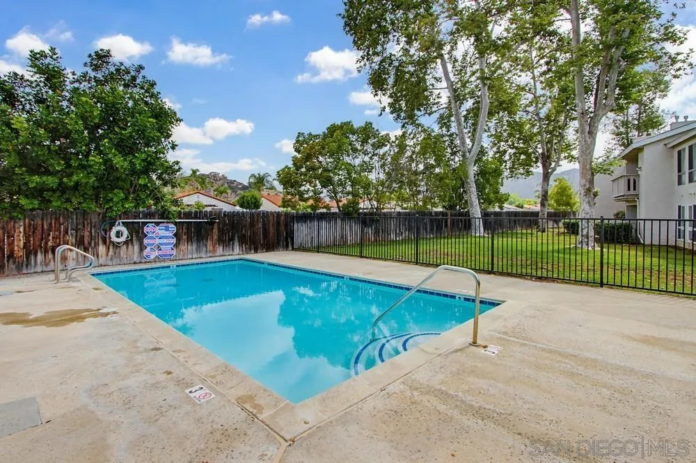 Photo #23: 260012573 Listing: Photo #23