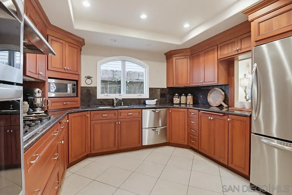 https://cdn.realtyfeed.com/cdn/127/260012575/206a42a7f99bb752a417d8b810401641.webp