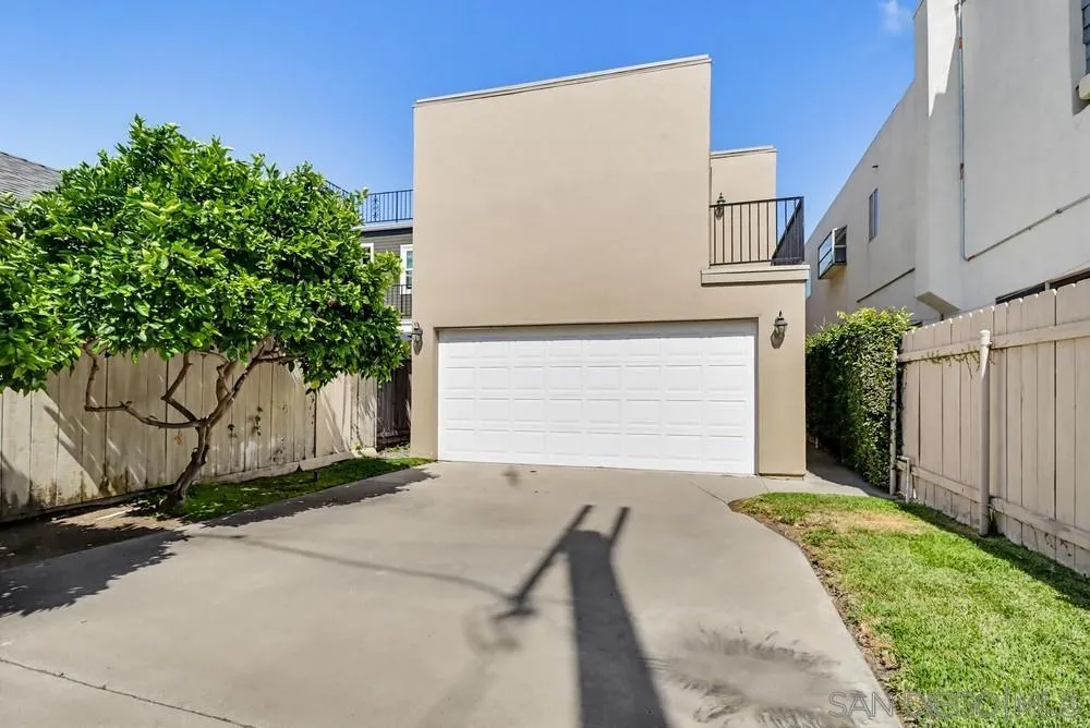 https://cdn.realtyfeed.com/cdn/127/260012575/355bc488753d56aa9ed91b11c34cb656.webp