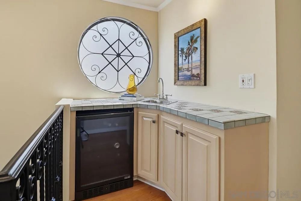 https://cdn.realtyfeed.com/cdn/127/260012575/8e0d25194fc84f53a0b78197ee4ab508.webp