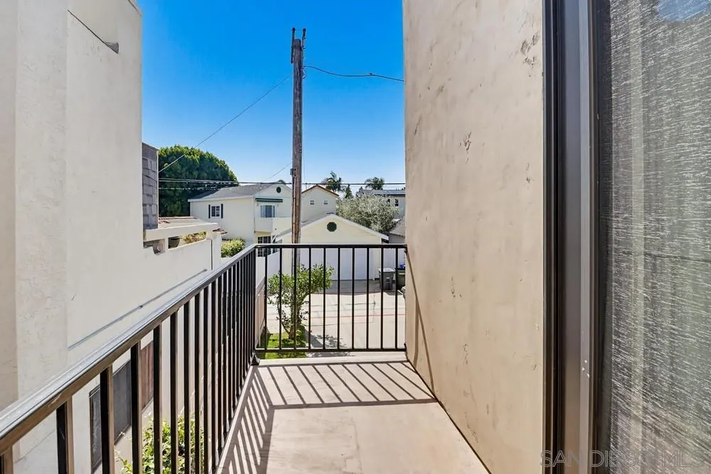 https://cdn.realtyfeed.com/cdn/127/260012575/b2256de4909f9f94f5831201456b7a15.webp