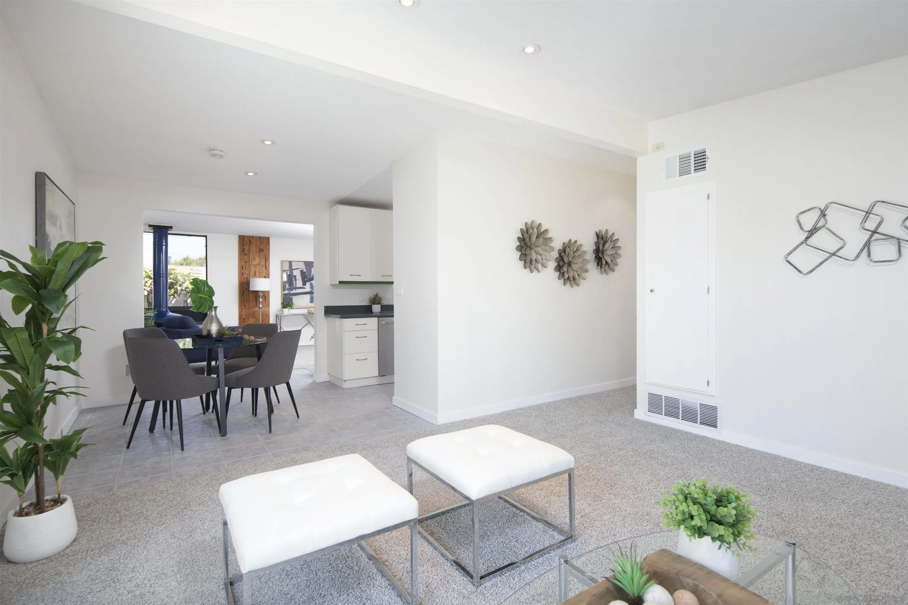 https://cdn.realtyfeed.com/cdn/127/260012577/0e44f19e004d7487e82e66d8d068b02e.webp