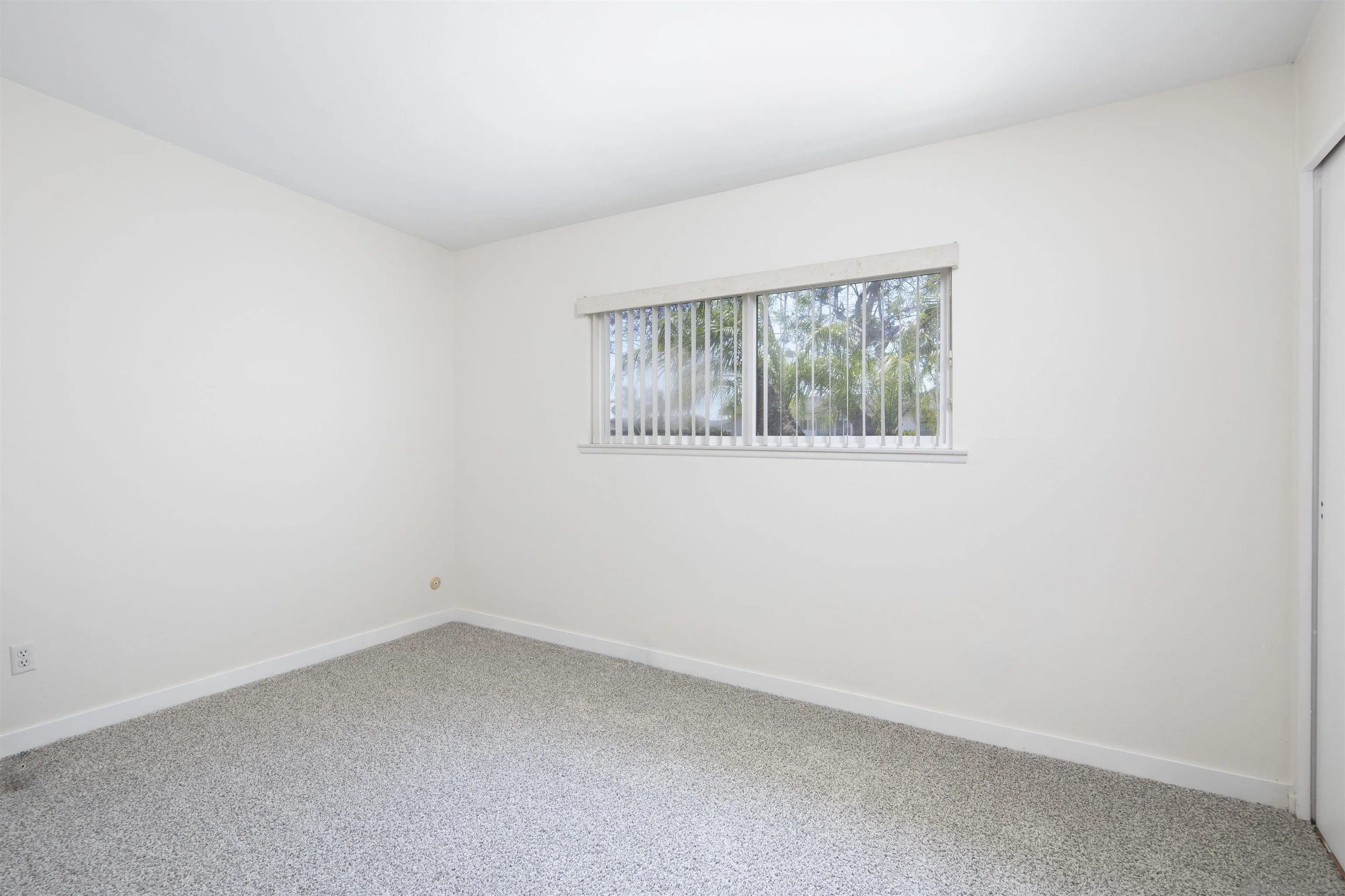 https://cdn.realtyfeed.com/cdn/127/260012577/1c7cabdd7f2763601498accde46aa42f.webp