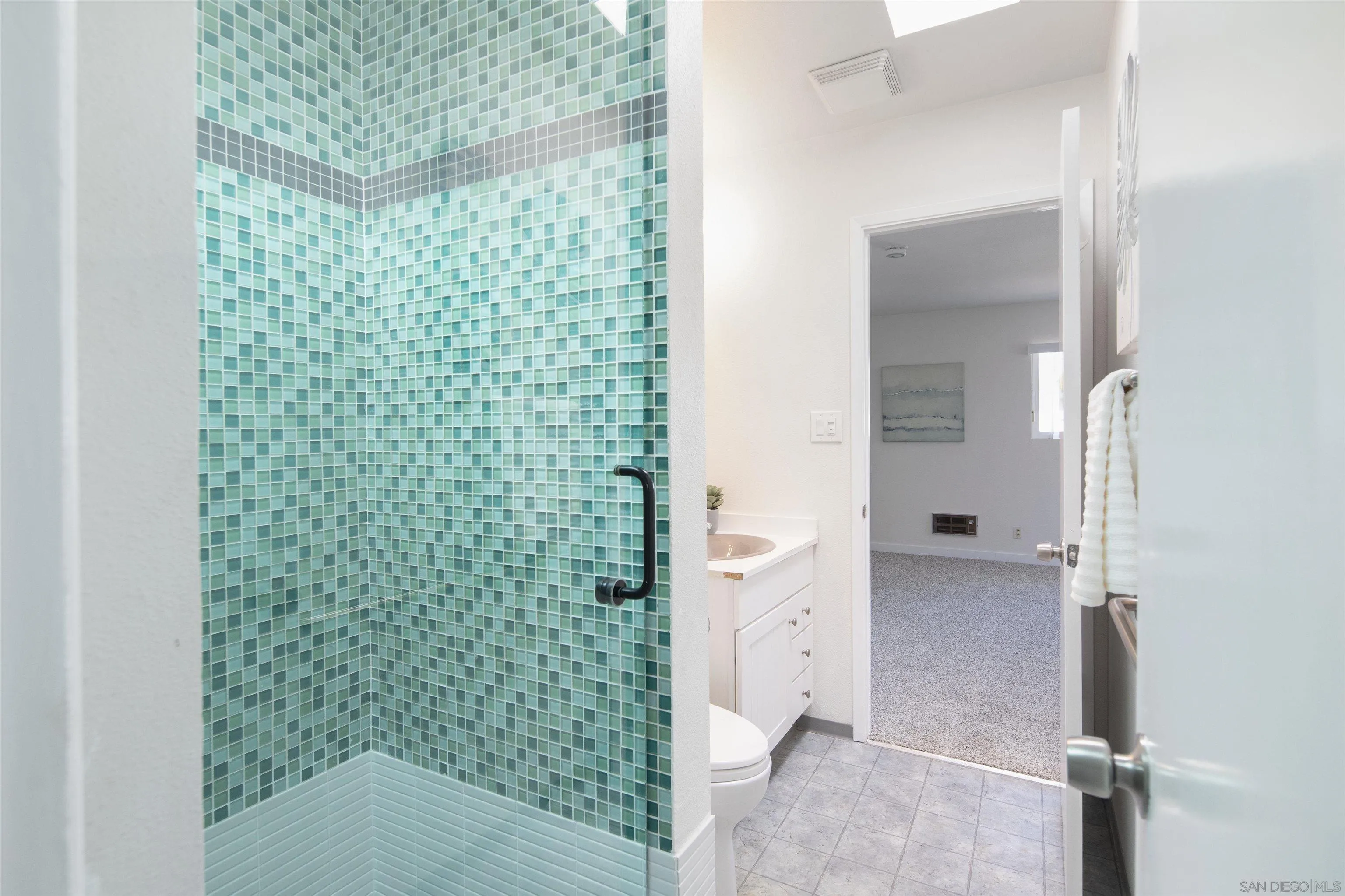 https://cdn.realtyfeed.com/cdn/127/260012577/e511ba7f2ec94d758554c2131dc2f8d0.webp