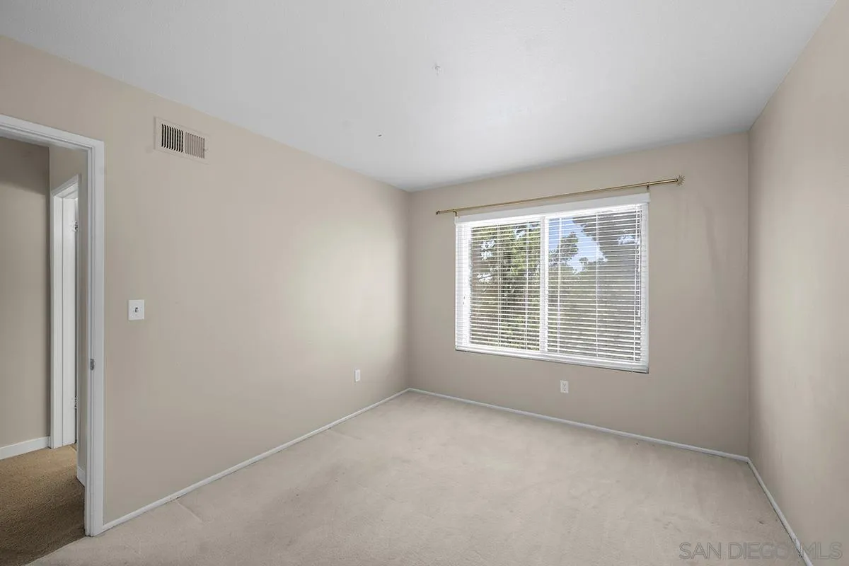 https://cdn.realtyfeed.com/cdn/127/260012580/4f7134384b4f6edd10345514c1d84ba1.webp