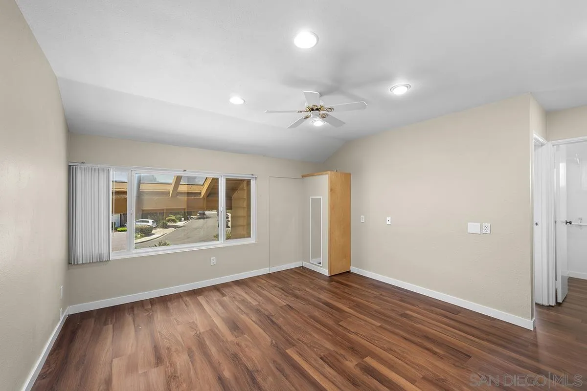 https://cdn.realtyfeed.com/cdn/127/260012580/8ffae53c0bf9bc409191a90e194f9246.webp
