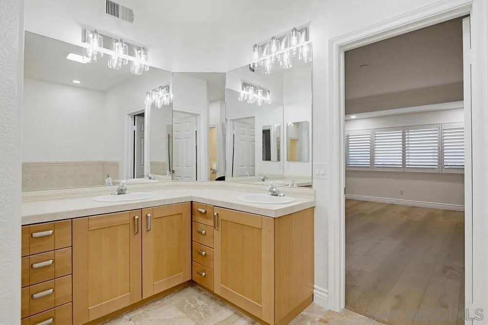 Photo #18: 260012583 Listing: Photo #18