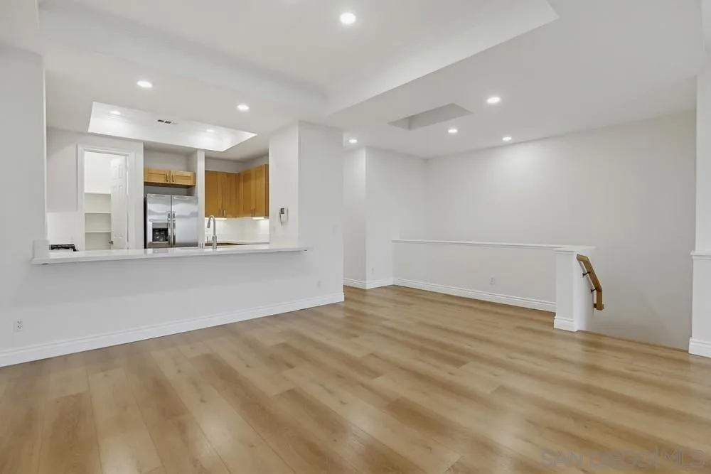 Photo #6: 260012583 Listing: Photo #6