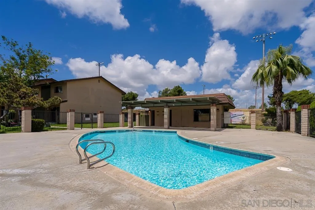 https://cdn.realtyfeed.com/cdn/127/260012586/42eb3c65cd4aea8fcadff43e548b1440.webp