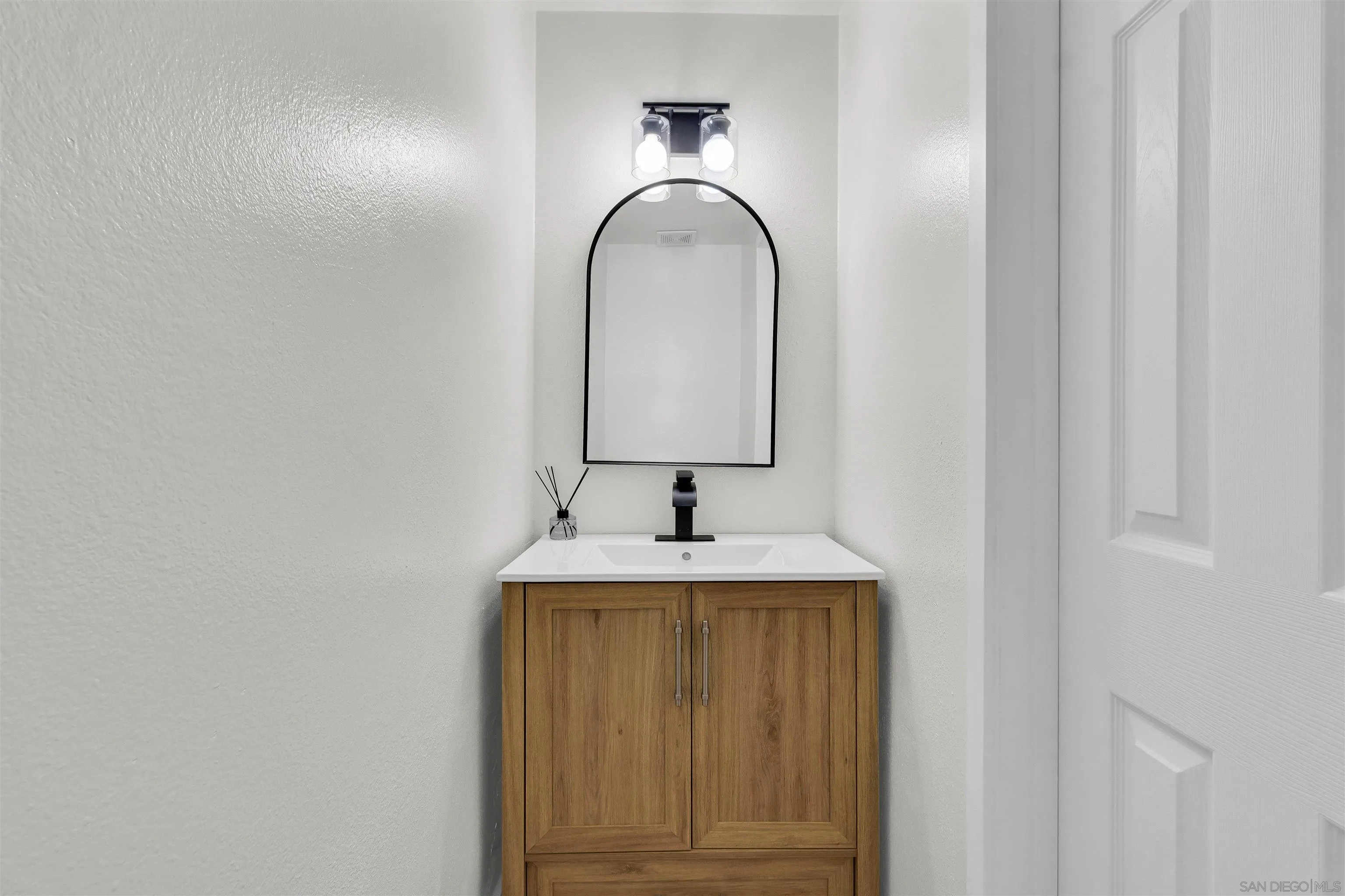 Photo #10: 260012586 Listing: Photo #10
