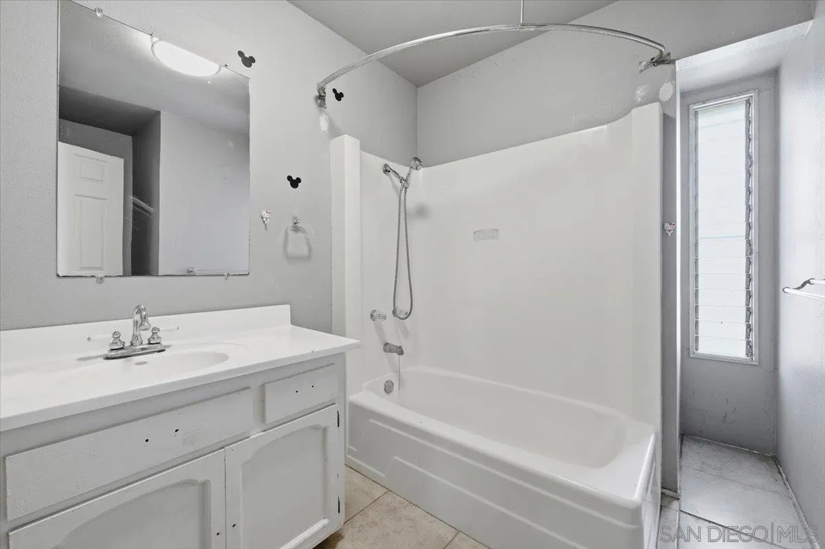 https://cdn.realtyfeed.com/cdn/127/260012587/3e914355be98ee57da01f1d3c4f61475.webp