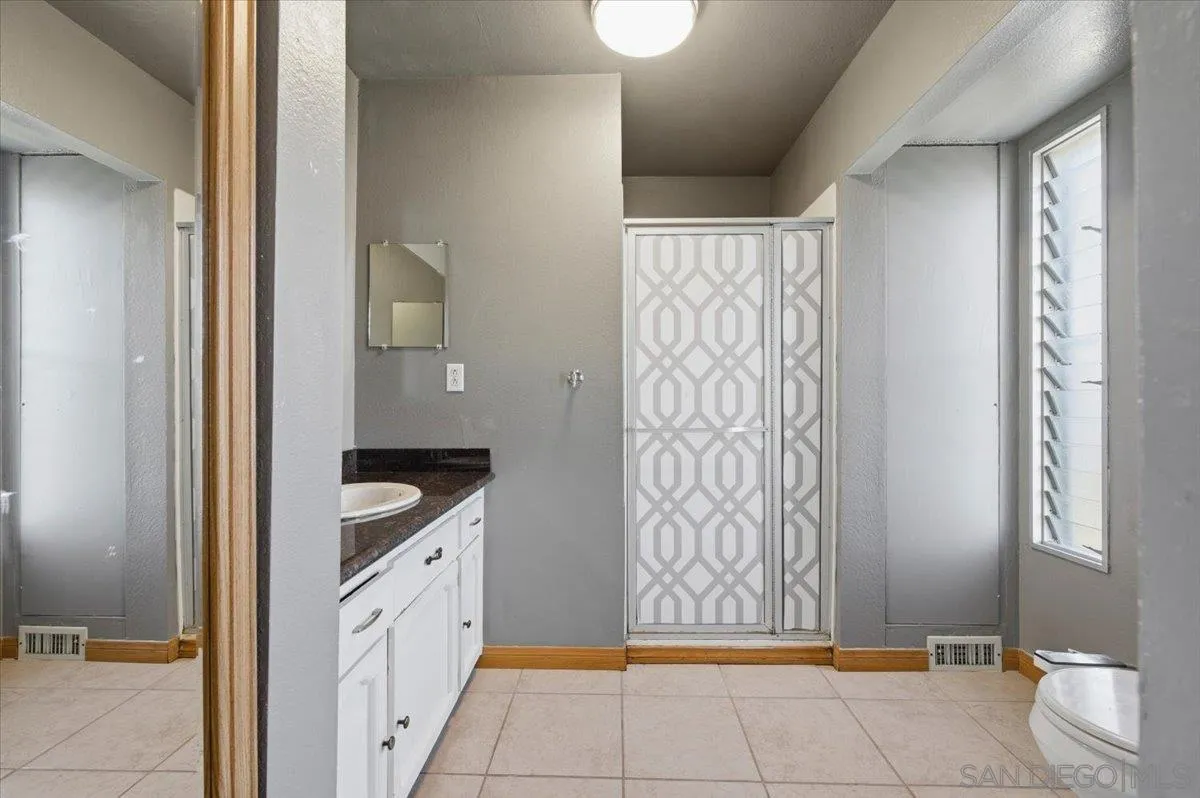 https://cdn.realtyfeed.com/cdn/127/260012587/671a67a3155775bfb6dc550367575925.webp