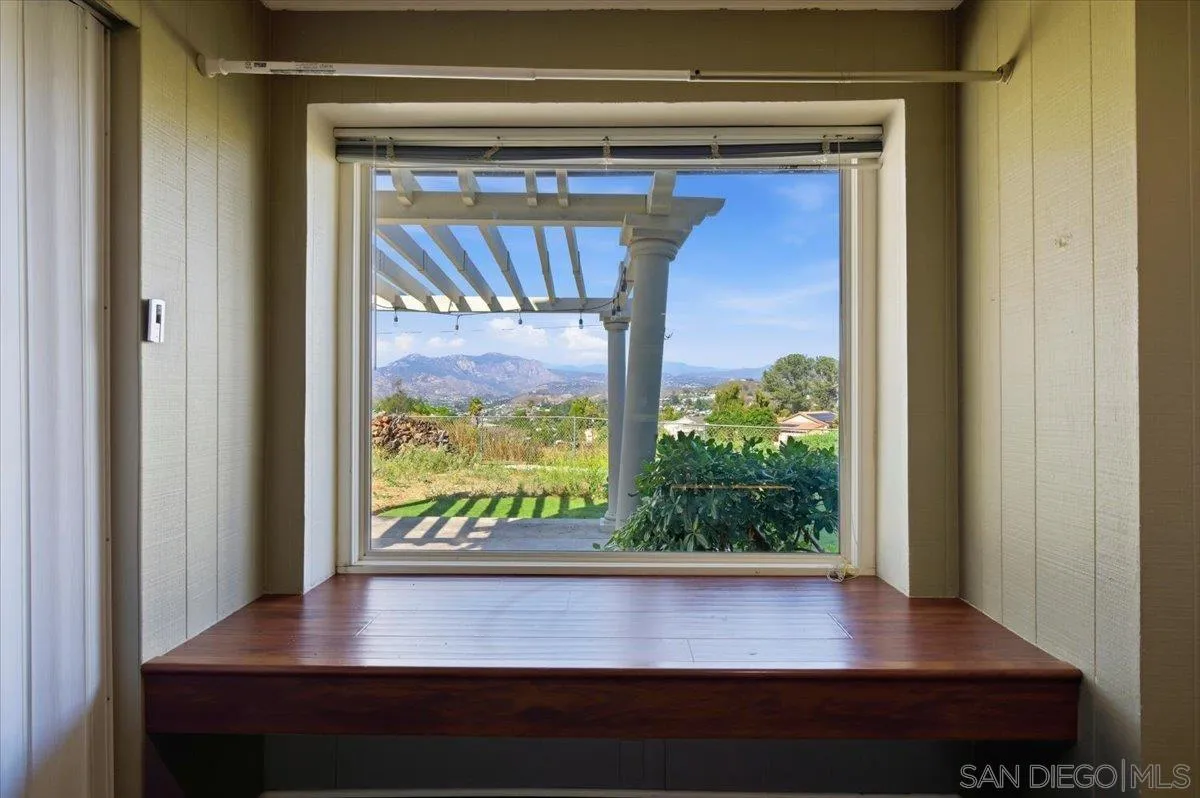 https://cdn.realtyfeed.com/cdn/127/260012587/bf4036b91d3b9dd9d8cfb4a14d2fc2bc.webp