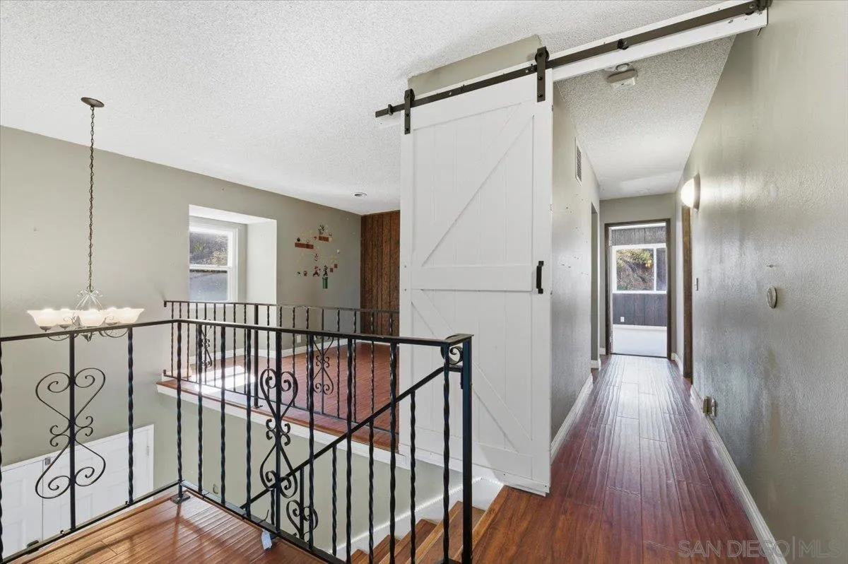 https://cdn.realtyfeed.com/cdn/127/260012587/c769d75b2538ff7c4834a467c04238bf.webp