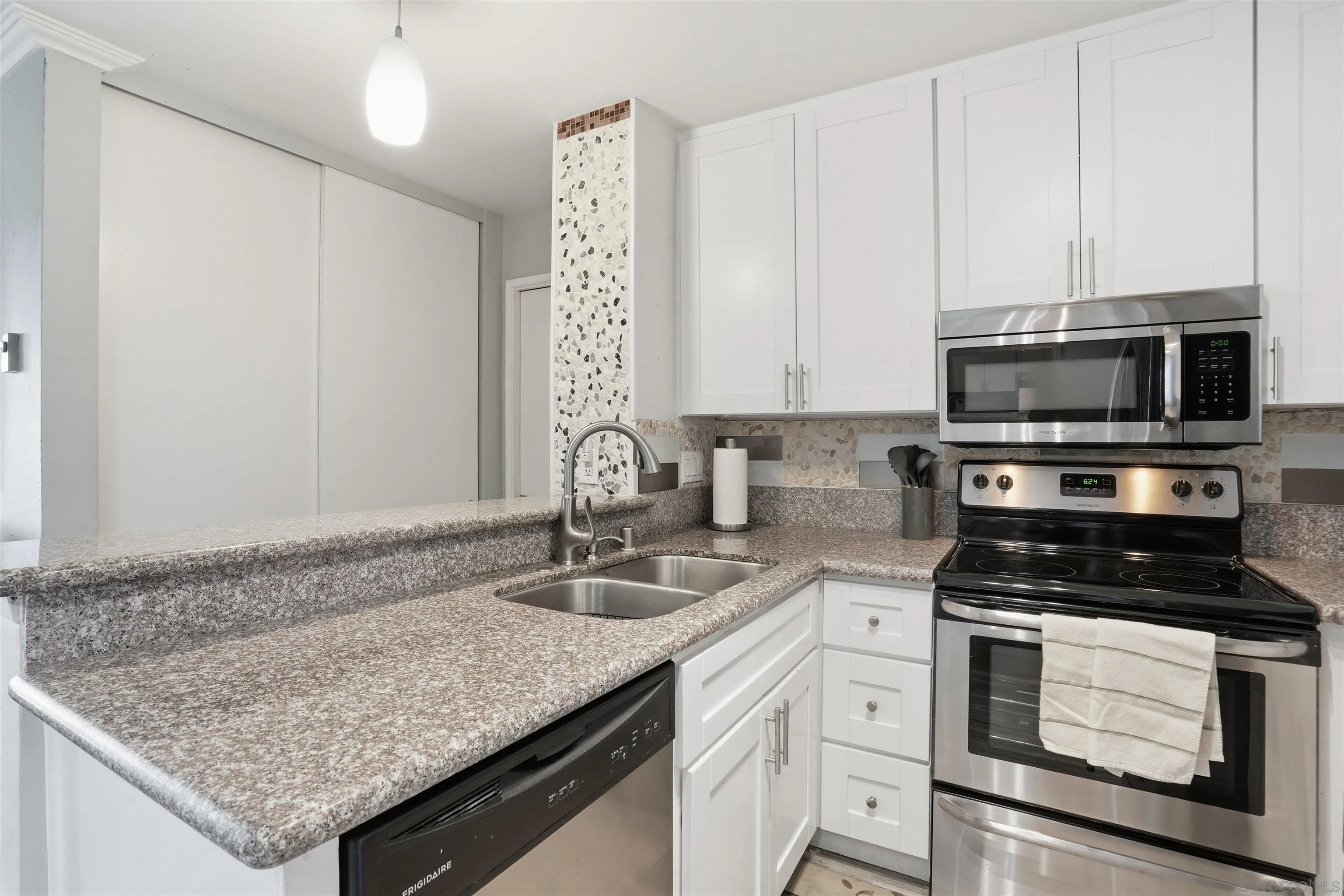 https://cdn.realtyfeed.com/cdn/127/260012588/1254b2645d5486163ab70483482b9c7f.webp