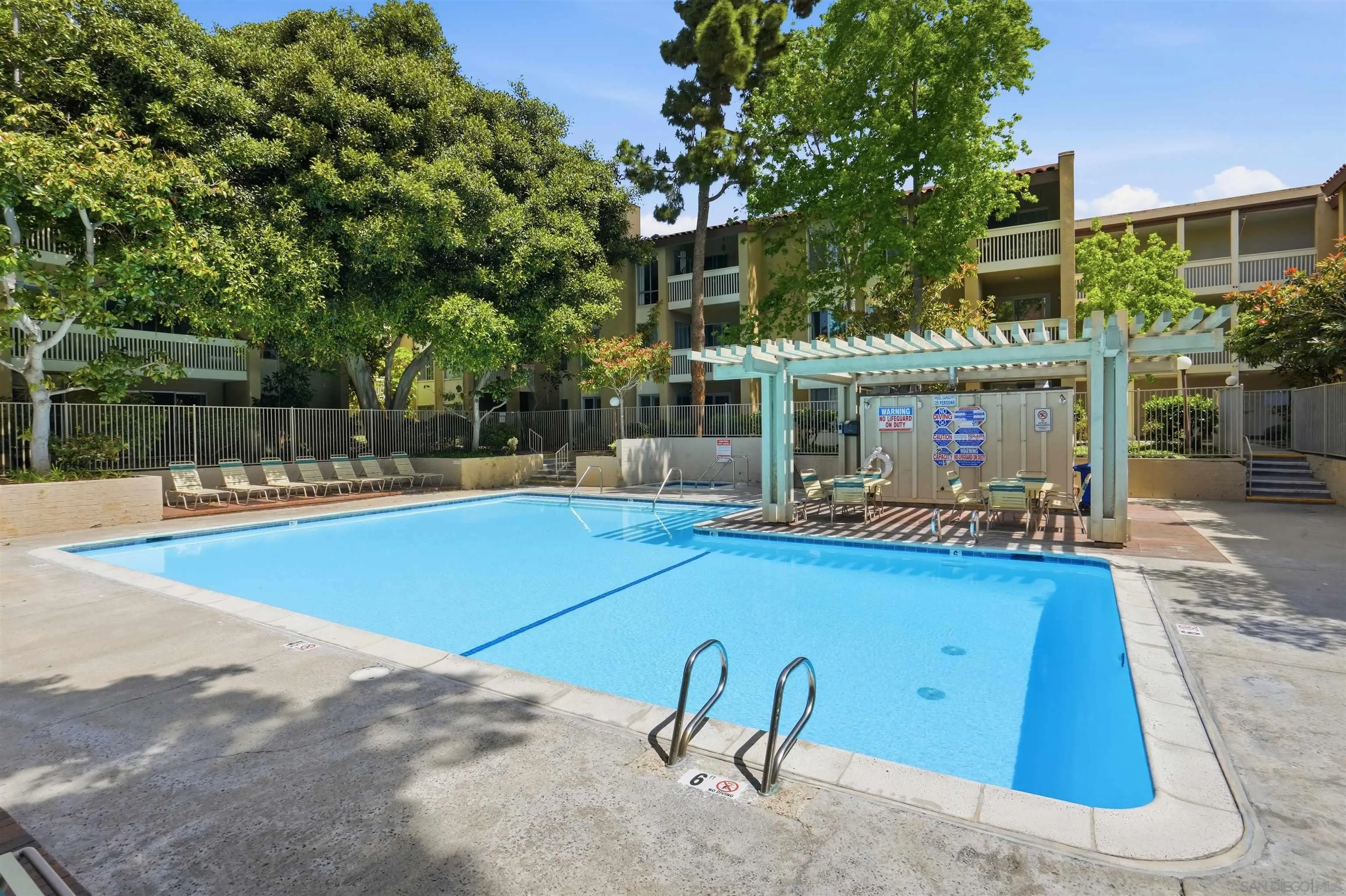 https://cdn.realtyfeed.com/cdn/127/260012588/886eeb70023de1ccb2b1c4f9e72cf480.webp
