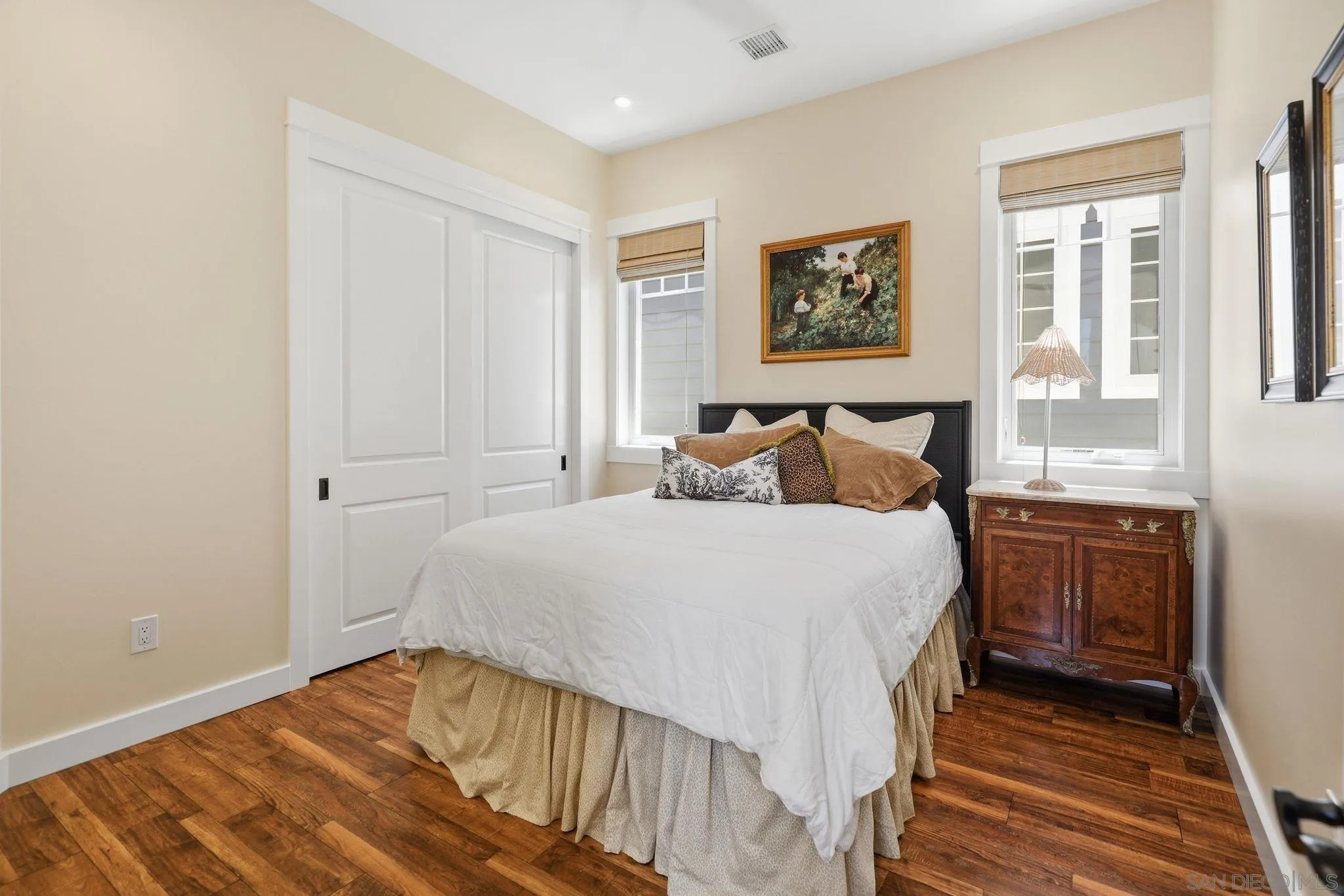 https://cdn.realtyfeed.com/cdn/127/260012589/0d4efede10f4438366a76c52169d1937.webp