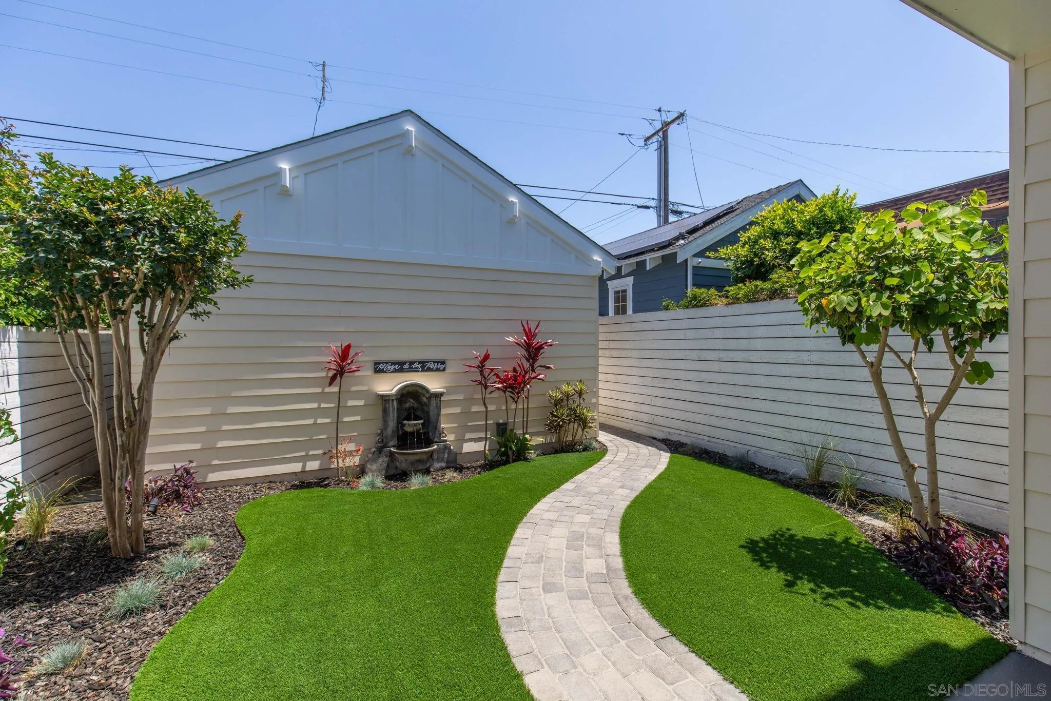 https://cdn.realtyfeed.com/cdn/127/260012589/2082d0d30dbd505e55baf6f8e0b15a28.webp