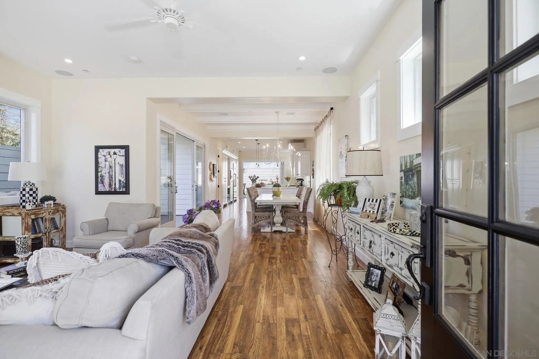 https://cdn.realtyfeed.com/cdn/127/260012589/5055402fb5d5f0b54a3818246ec8c428.webp